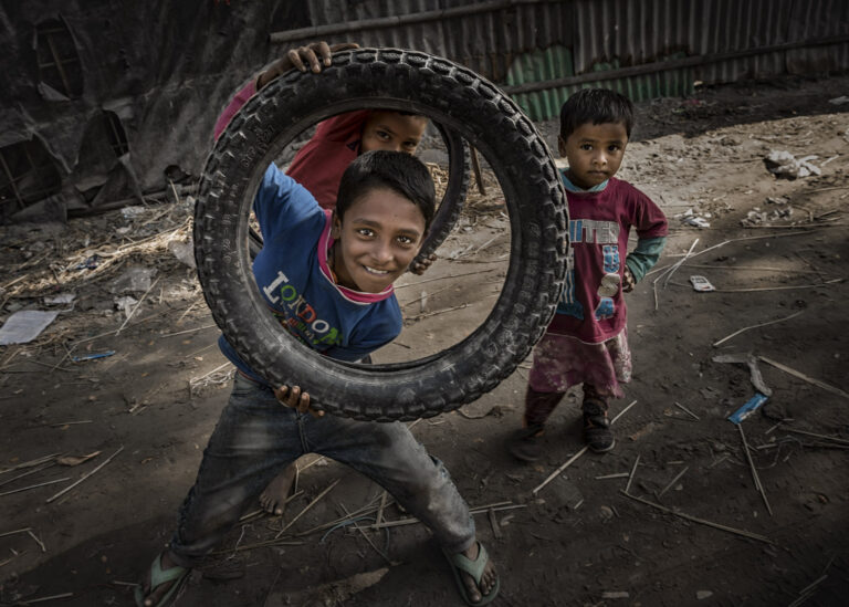 Ni Fengliang - Childhood